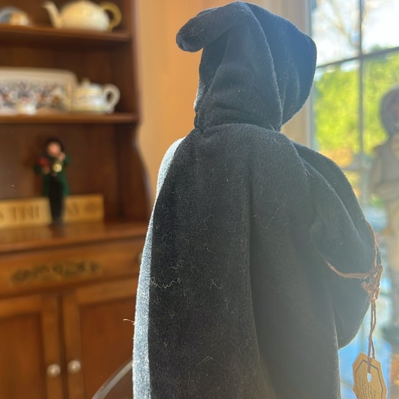 Ghost of Christmas Future Byer’s Caroler - Picture 4 of 4